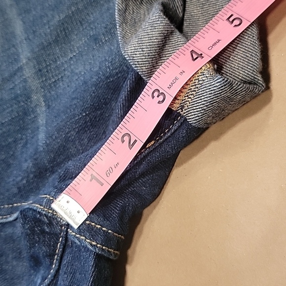 GAP Size 29T Medium Dark Wash "Slim Shorts" Blue Jean Shorts, EUC - Picture 6 of 10